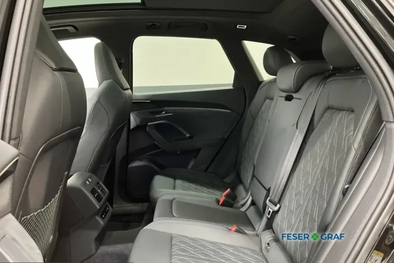 Audi SQ5 din 2025 cu 12.138 km - oferta AUD224724 - foto 7