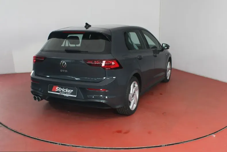 Volkswagen Golf din 2024 cu 39.434 km - oferta VOL224727 - foto 3