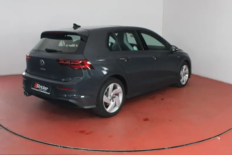 Volkswagen Golf din 2024 cu 39.434 km - oferta VOL224727 - foto 31