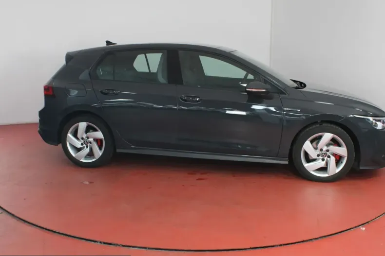 Volkswagen Golf din 2024 cu 39.434 km - oferta VOL224727 - foto 35