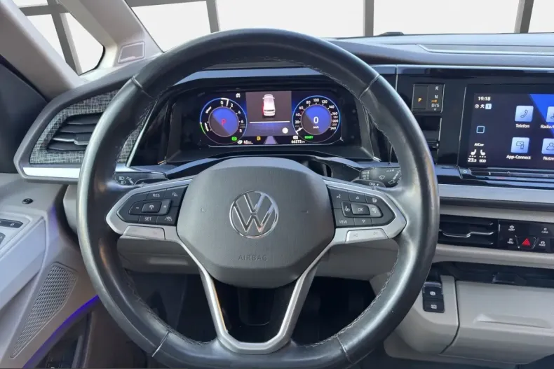 Volkswagen T7 Multivan din 2023 cu 66.372 km - oferta VOL224732 - foto 26