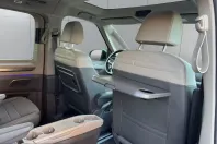 Volkswagen T7 Multivan din 2023 cu 66.372 km - oferta VOL224732 - foto 28
