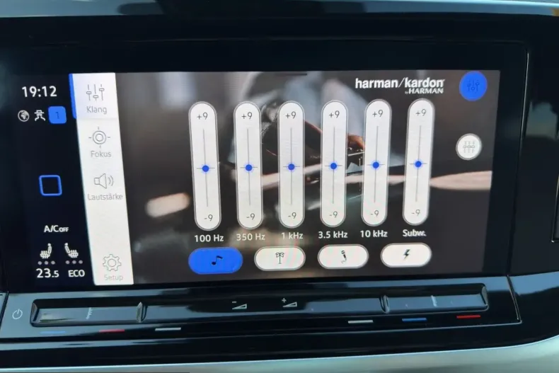 Volkswagen T7 Multivan din 2023 cu 66.372 km - oferta VOL224732 - foto 32