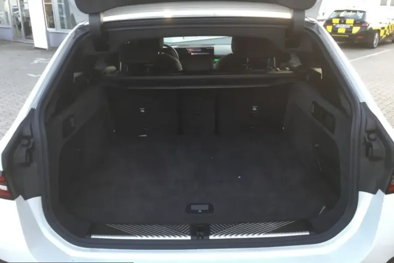 BMW 520 (Seria 5) din 2025 cu 10.575 km - oferta BMW224738 - foto 10