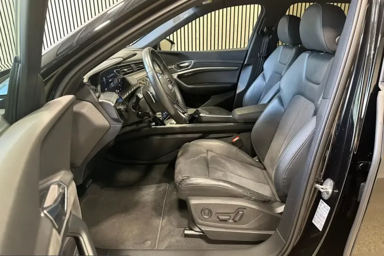 Audi e-tron din 2022 cu 63.701 km - oferta AUD224740 - foto 6