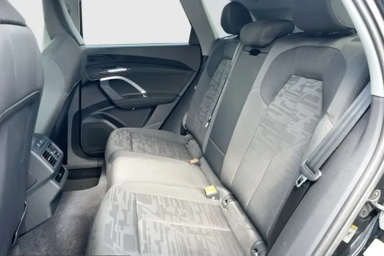 Audi Q5 din 2025 cu 13.900 km - oferta AUD224742 - foto 12