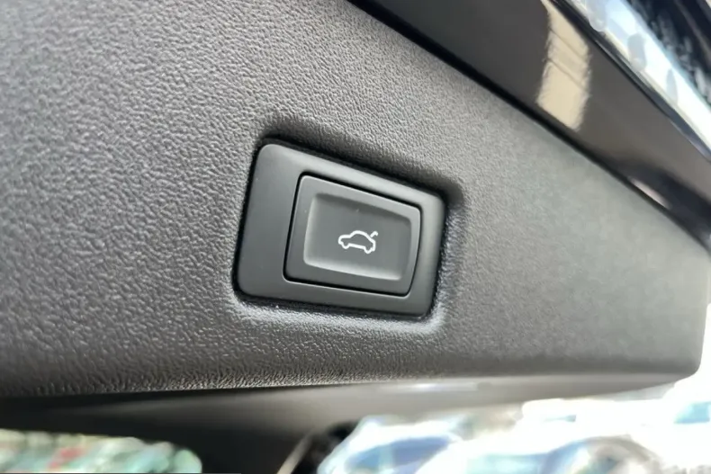 Audi Q5 din 2025 cu 13.900 km - oferta AUD224742 - foto 14