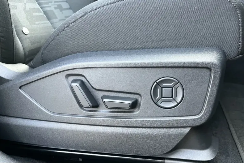 Audi Q5 din 2025 cu 13.900 km - oferta AUD224742 - foto 15