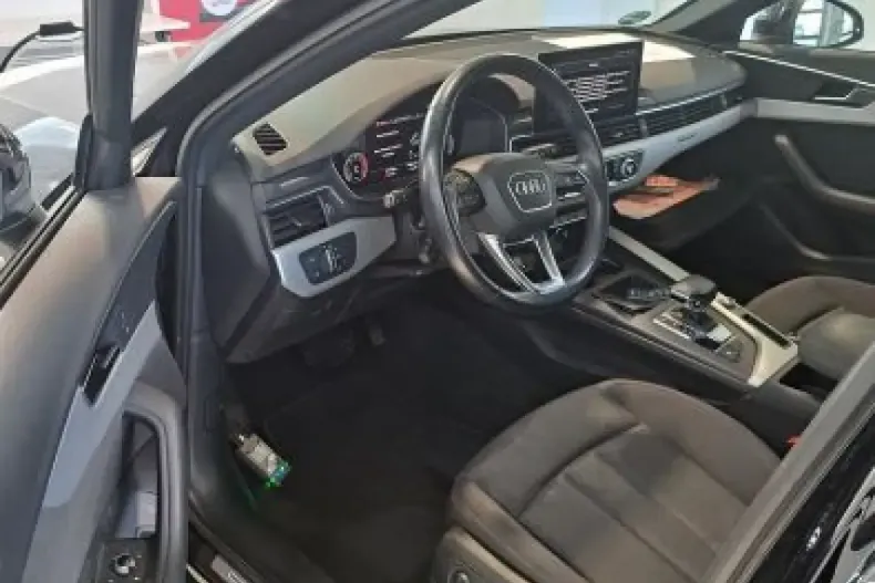 Audi A4 din 2022 cu 67.046 km - oferta AUD224752 - foto 4