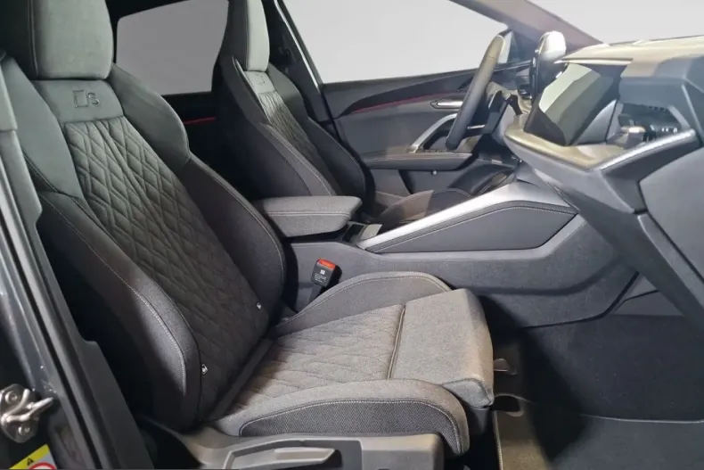 Audi Q5 din 2025 cu 11.950 km - oferta AUD224753 - foto 9