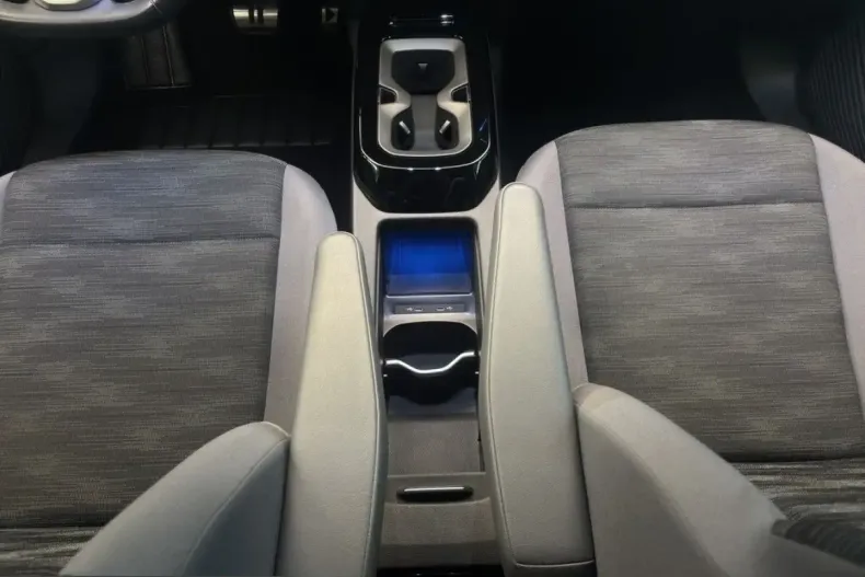 Volkswagen ID.4 din 2023 cu 43.900 km - oferta VOL224754 - foto 13