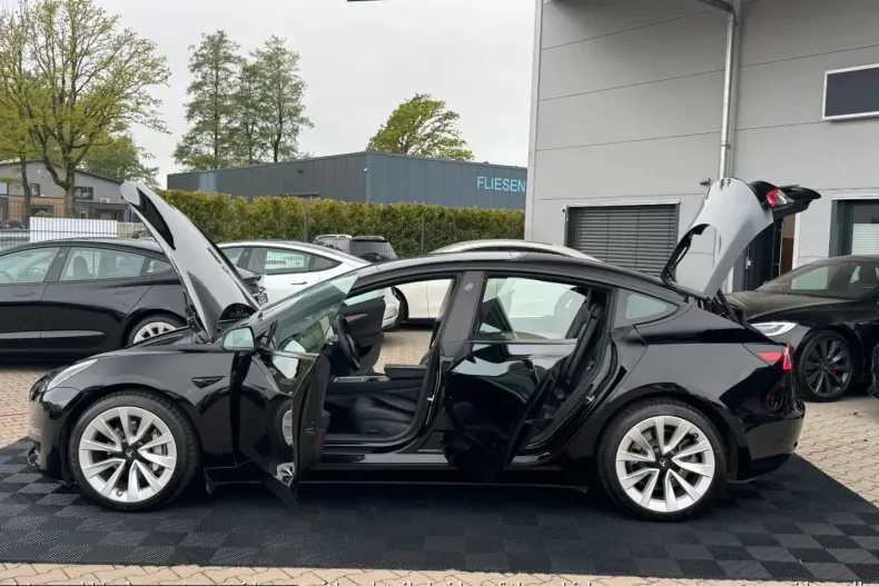 Tesla Model 3 din 2022 cu 67.224 km - oferta TES224756 - foto 7
