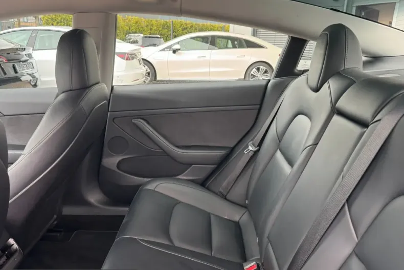 Tesla Model 3 din 2022 cu 67.224 km - oferta TES224756 - foto 20