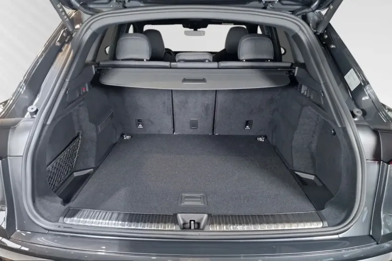 Audi Q5 din 2025 cu 9.400 km - oferta AUD224757 - foto 10