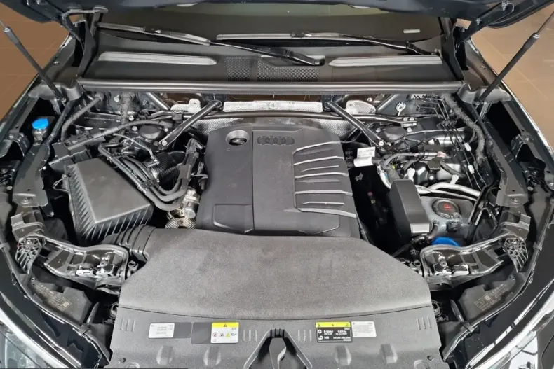 Audi Q5 din 2025 cu 9.400 km - oferta AUD224757 - foto 11