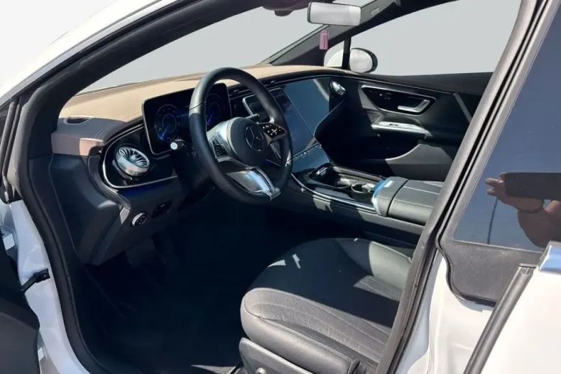 Mercedes-Benz EQE din 2023 cu 14.477 km - oferta MER224758 - foto 10