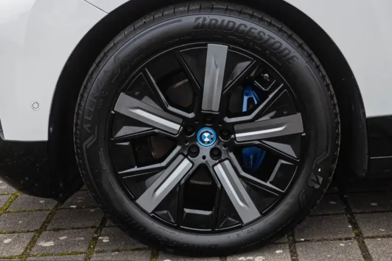 BMW iX din 2024 cu 18.500 km - oferta BMW224762 - foto 6