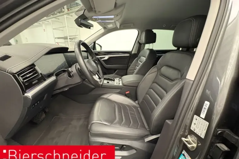 Volkswagen Touareg din 2023 cu 64.595 km - oferta VOL224769 - foto 8