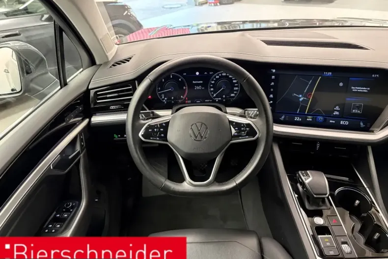 Volkswagen Touareg din 2023 cu 64.595 km - oferta VOL224769 - foto 12