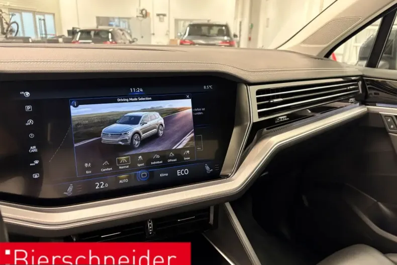 Volkswagen Touareg din 2023 cu 64.595 km - oferta VOL224769 - foto 13