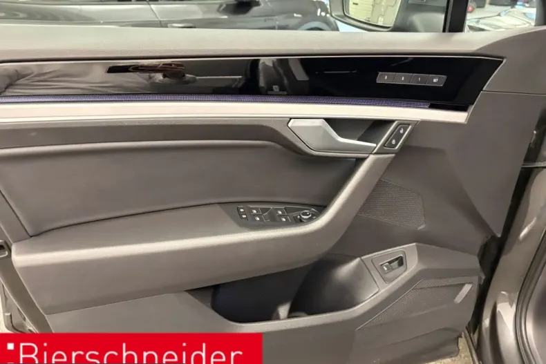 Volkswagen Touareg din 2023 cu 64.595 km - oferta VOL224769 - foto 18