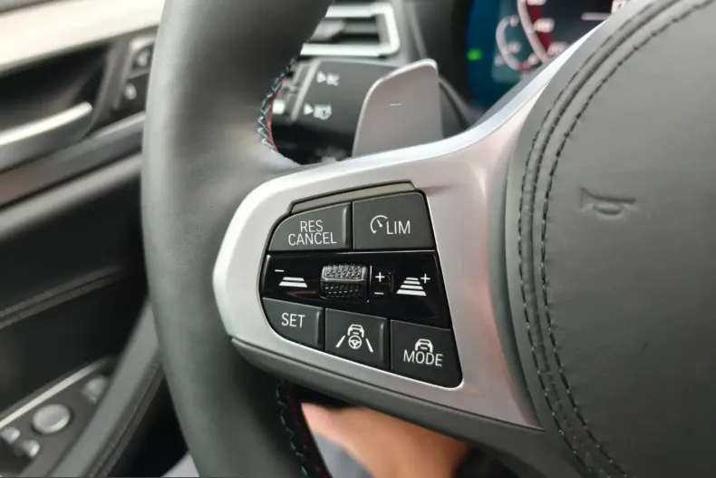 BMW X4 (Seria X) din 2025 cu 7.400 km - oferta BMW224770 - foto 16