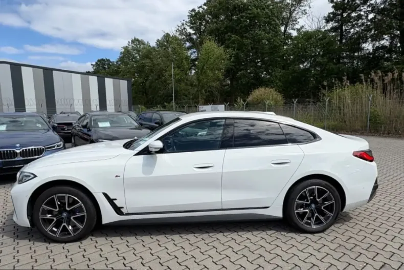 BMW i4 (Seria 4) din 2024 cu 46.638 km - oferta BMW224773 - foto 3