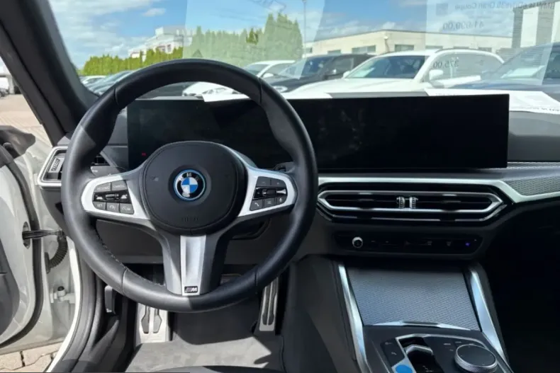 BMW i4 (Seria 4) din 2024 cu 46.638 km - oferta BMW224773 - foto 10