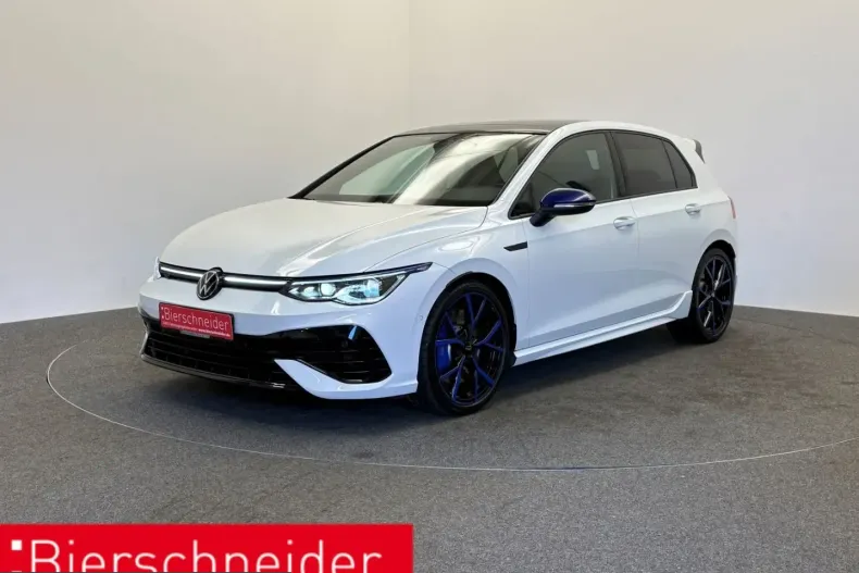 Volkswagen Golf din 2023 cu 32.360 km - oferta VOL224774 - foto 1
