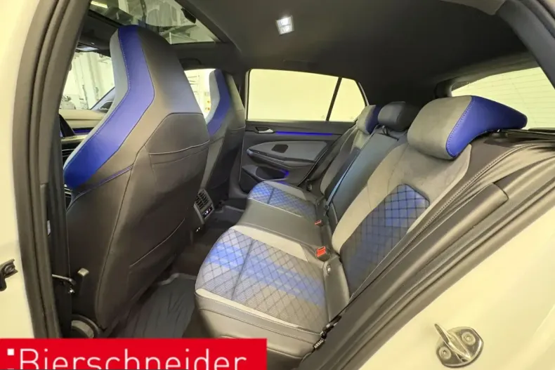 Volkswagen Golf din 2023 cu 32.360 km - oferta VOL224774 - foto 9