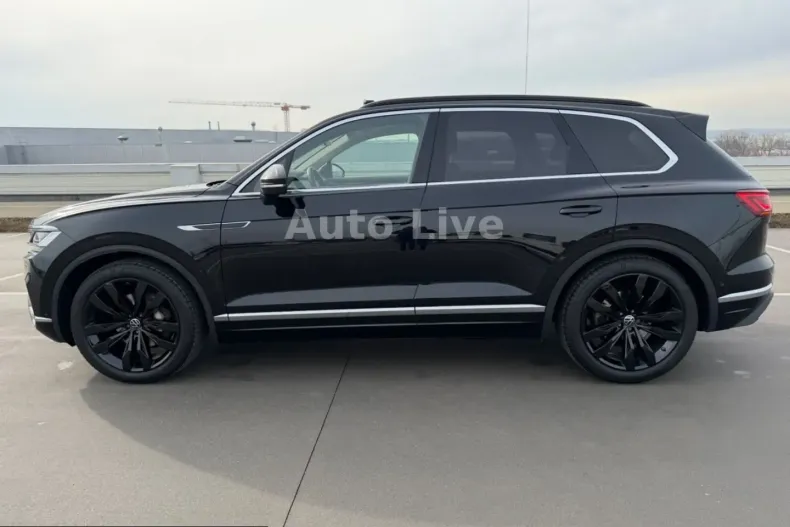 Volkswagen Touareg din 2022 cu 67.660 km - oferta VOL224776 - foto 2