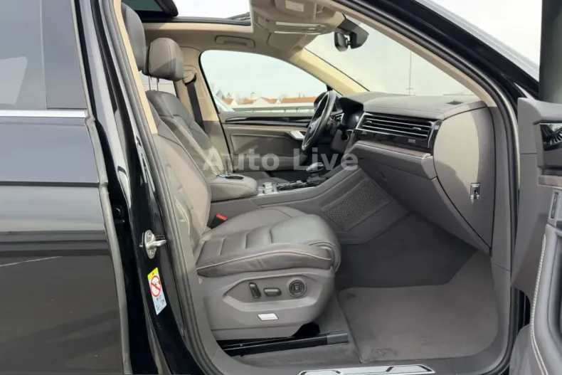 Volkswagen Touareg din 2022 cu 67.660 km - oferta VOL224776 - foto 17