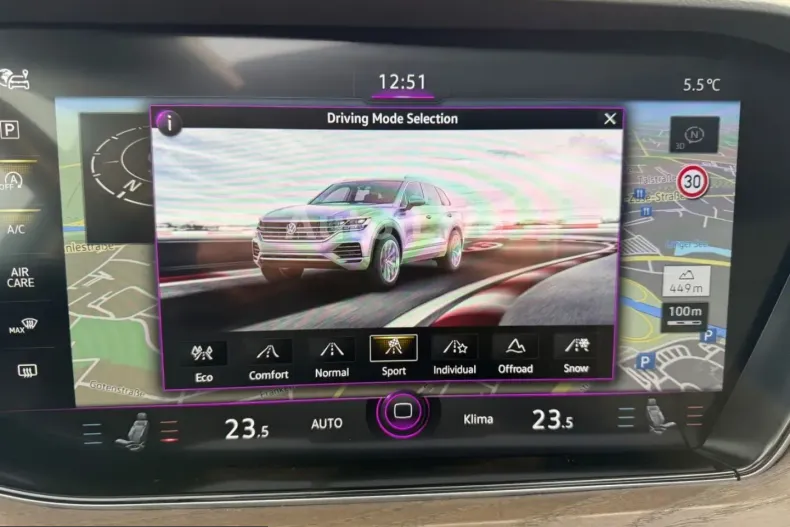 Volkswagen Touareg din 2022 cu 67.660 km - oferta VOL224776 - foto 29
