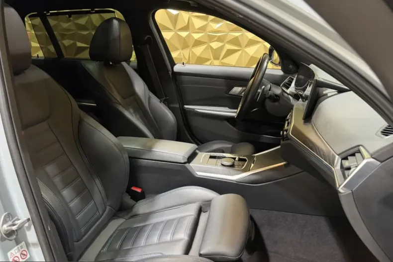 BMW 330 (Seria 3) din 2022 cu 61.000 km - oferta BMW224779 - foto 2
