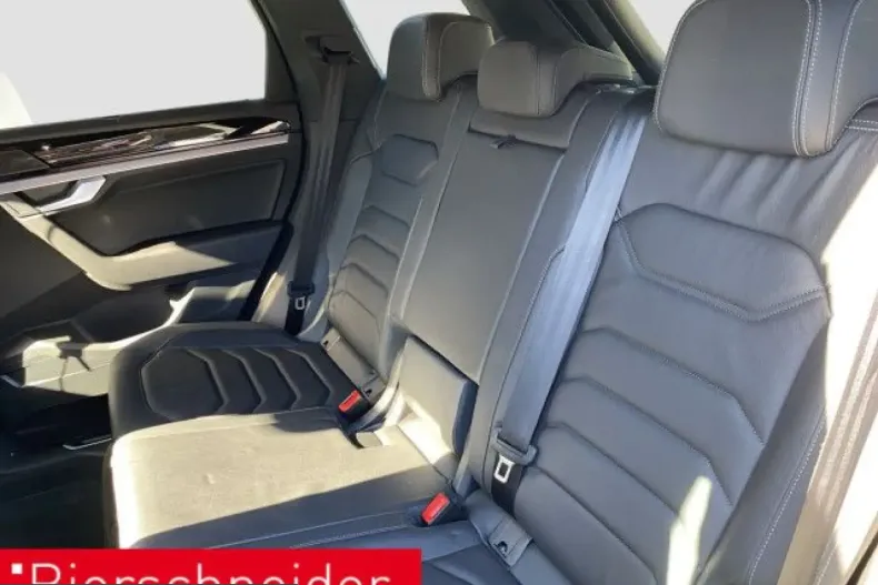 Volkswagen Touareg din 2022 cu 45.363 km - oferta VOL224788 - foto 14