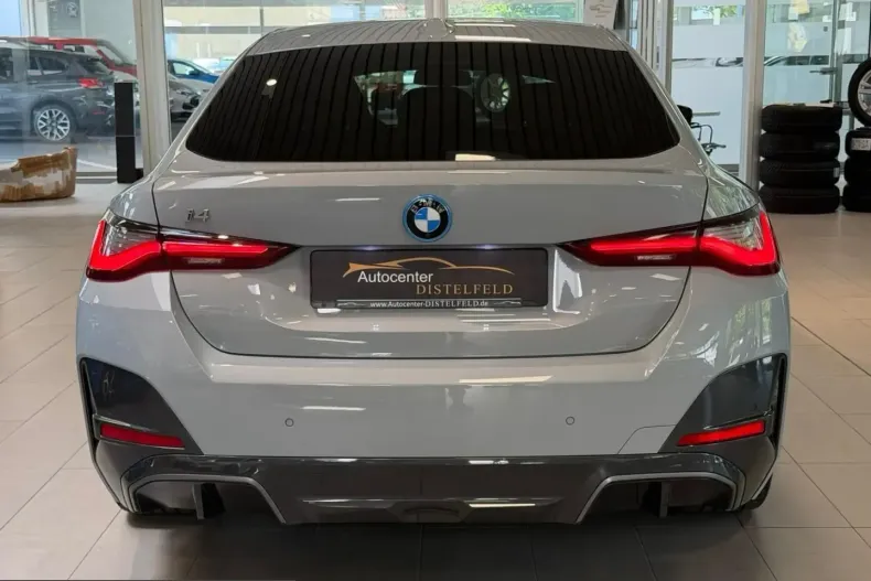BMW i4 (Seria 4) din 2023 cu 26.386 km - oferta BMW224789 - foto 6