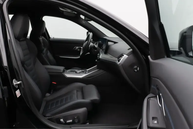 BMW 318d (Seria 3) din 2023 cu 41.039 km - oferta BMW224790 - foto 25