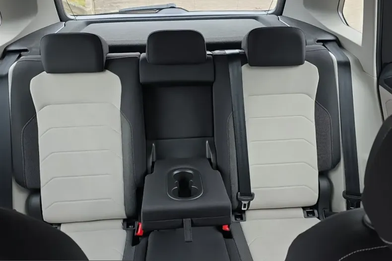 Volkswagen Tiguan din 2024 cu 42.065 km - oferta VOL224795 - foto 18