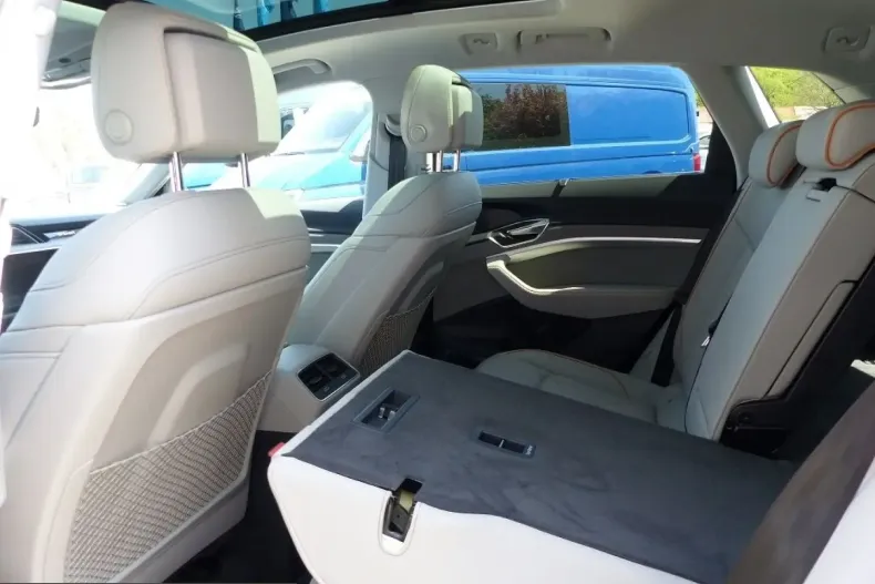 Audi e-tron din 2022 cu 61.150 km - oferta AUD224800 - foto 26