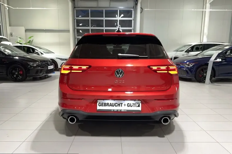 Volkswagen Golf din 2023 cu 32.890 km - oferta VOL224802 - foto 4