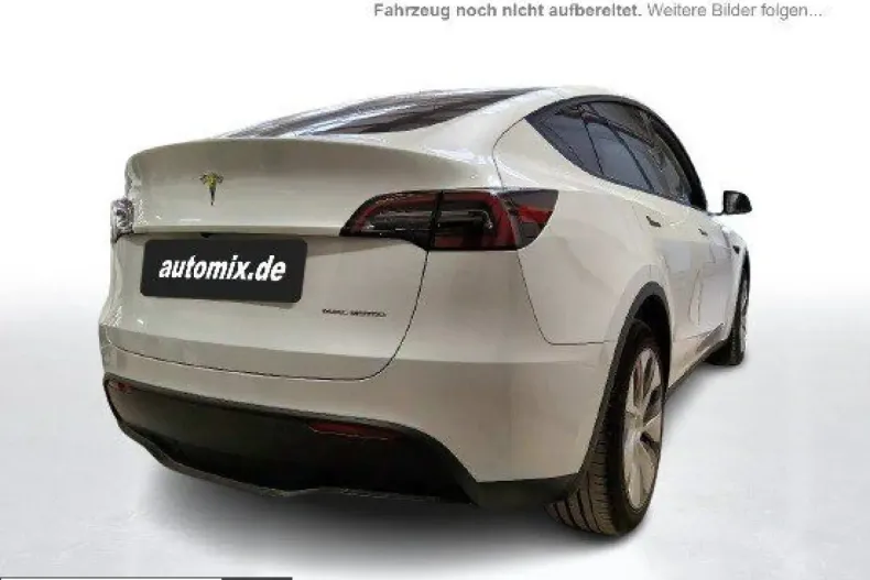 Tesla Model Y din 2023 cu 63.056 km - oferta TES224809 - foto 2