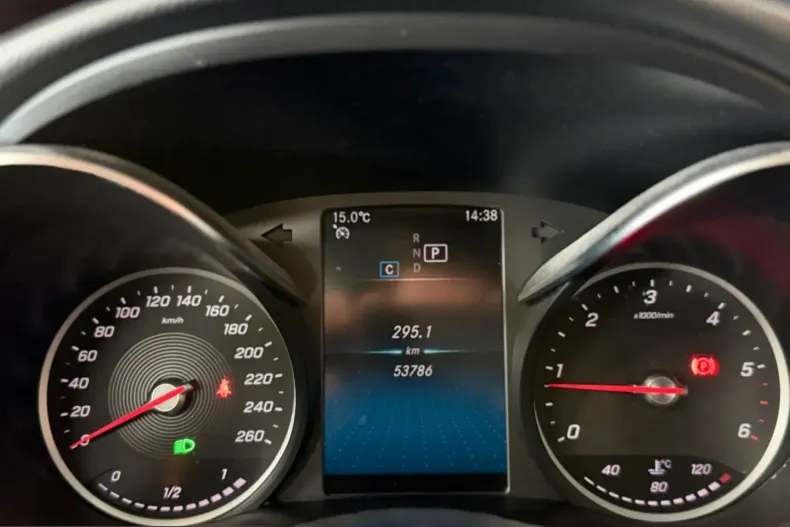 Mercedes-Benz GLC 220 (Clasa GLC) din 2022 cu 53.000 km - oferta MER224822 - foto 15