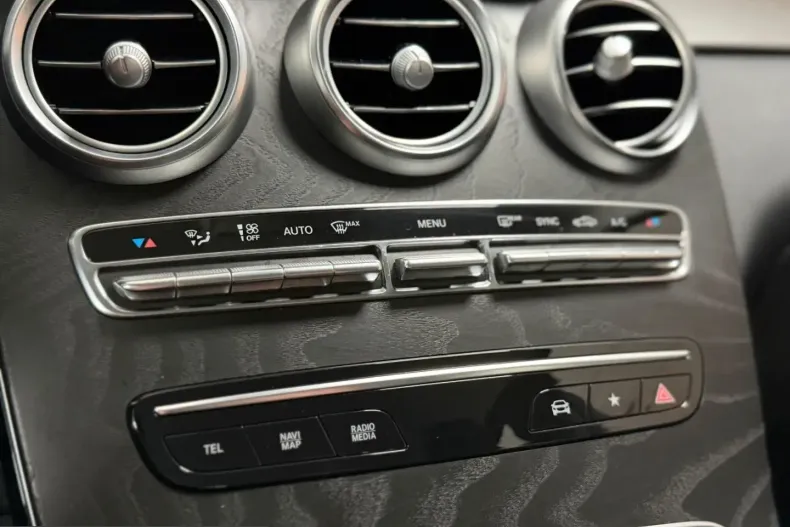 Mercedes-Benz GLC 220 (Clasa GLC) din 2022 cu 53.000 km - oferta MER224822 - foto 17