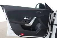 Mercedes-Benz CLA 200 (Clasa CLA) din 2023 cu 22.900 km - oferta MER224830 - foto 13