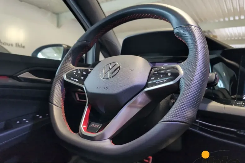 Volkswagen Golf din 2023 cu 59.610 km - oferta VOL224833 - foto 14