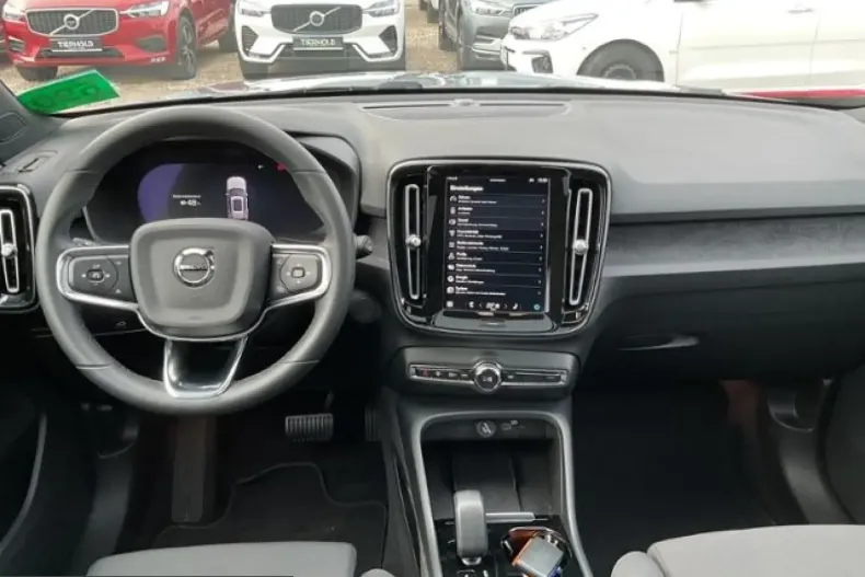 Volvo XC40 din 2022 cu 57.500 km - oferta VOL224838 - foto 3