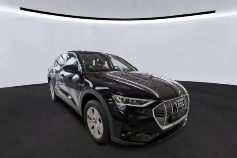 Audi e-tron din 2022 cu 79.600 km - oferta AUD224843 - foto 2