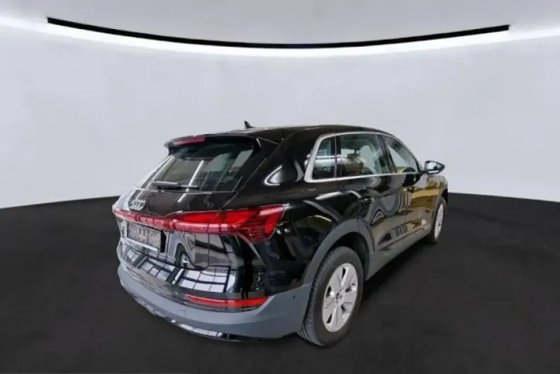 Audi e-tron din 2022 cu 79.600 km - oferta AUD224843 - foto 4