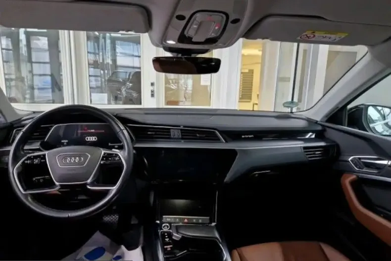 Audi e-tron din 2022 cu 79.600 km - oferta AUD224843 - foto 9