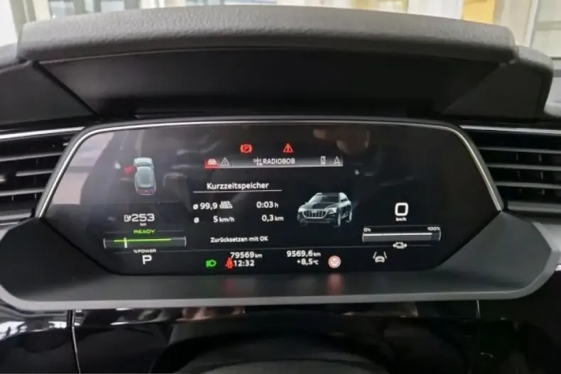 Audi e-tron din 2022 cu 79.600 km - oferta AUD224843 - foto 18